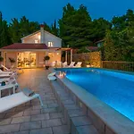 Luxury Divina-exceptional Privacy Villa Mlini