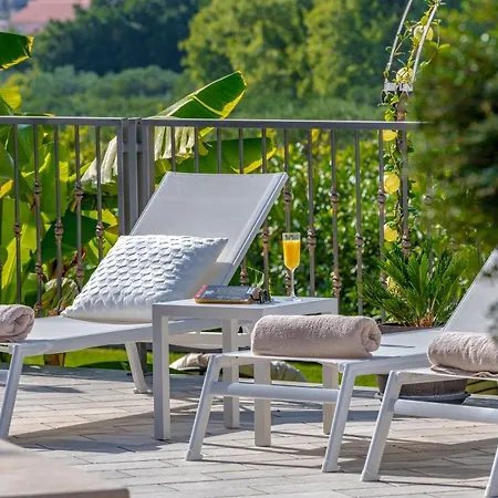 Luxury Divina-exceptional Privacy Vila *