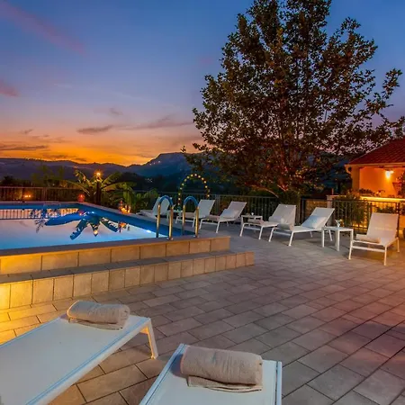 Vila Luxury Divina-exceptional Privacy