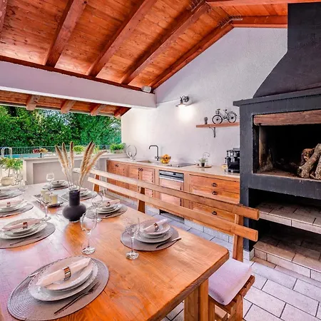 Luxury Divina-exceptional Privacy Vila *