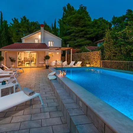 Luxury Divina-exceptional Privacy Villa Mlini