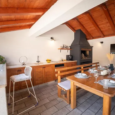 Luxury Divina-exceptional Privacy Villa *