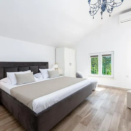 Villa Luxury Divina-exceptional Privacy